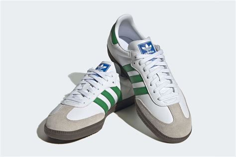 sambas adidas groen|Adidas Samba green stripes.